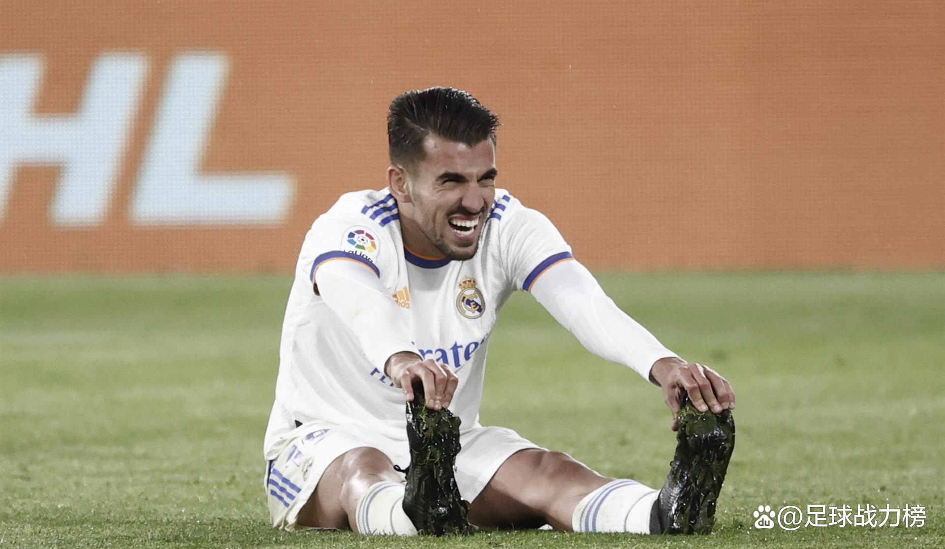 马赛主力中场受伤，球队士气受挫的简单介绍