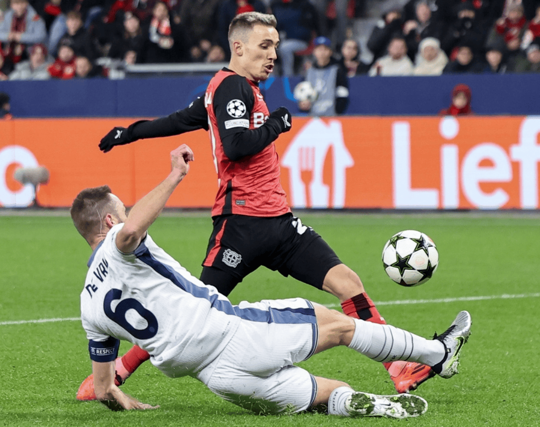 里尔前锋状态火热，连续多轮比赛进球的简单介绍