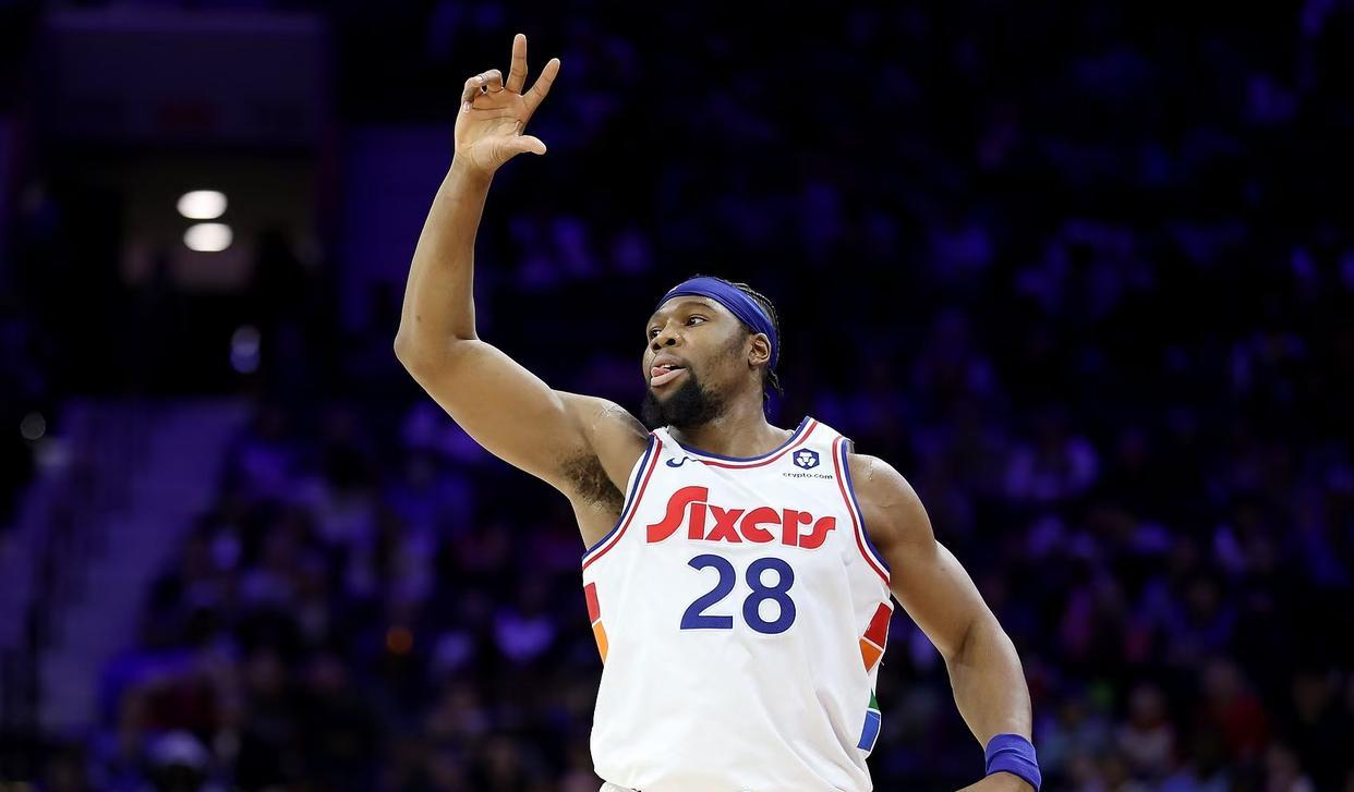 米切尔险胜掀起高潮，76人关键表现点燃全场！