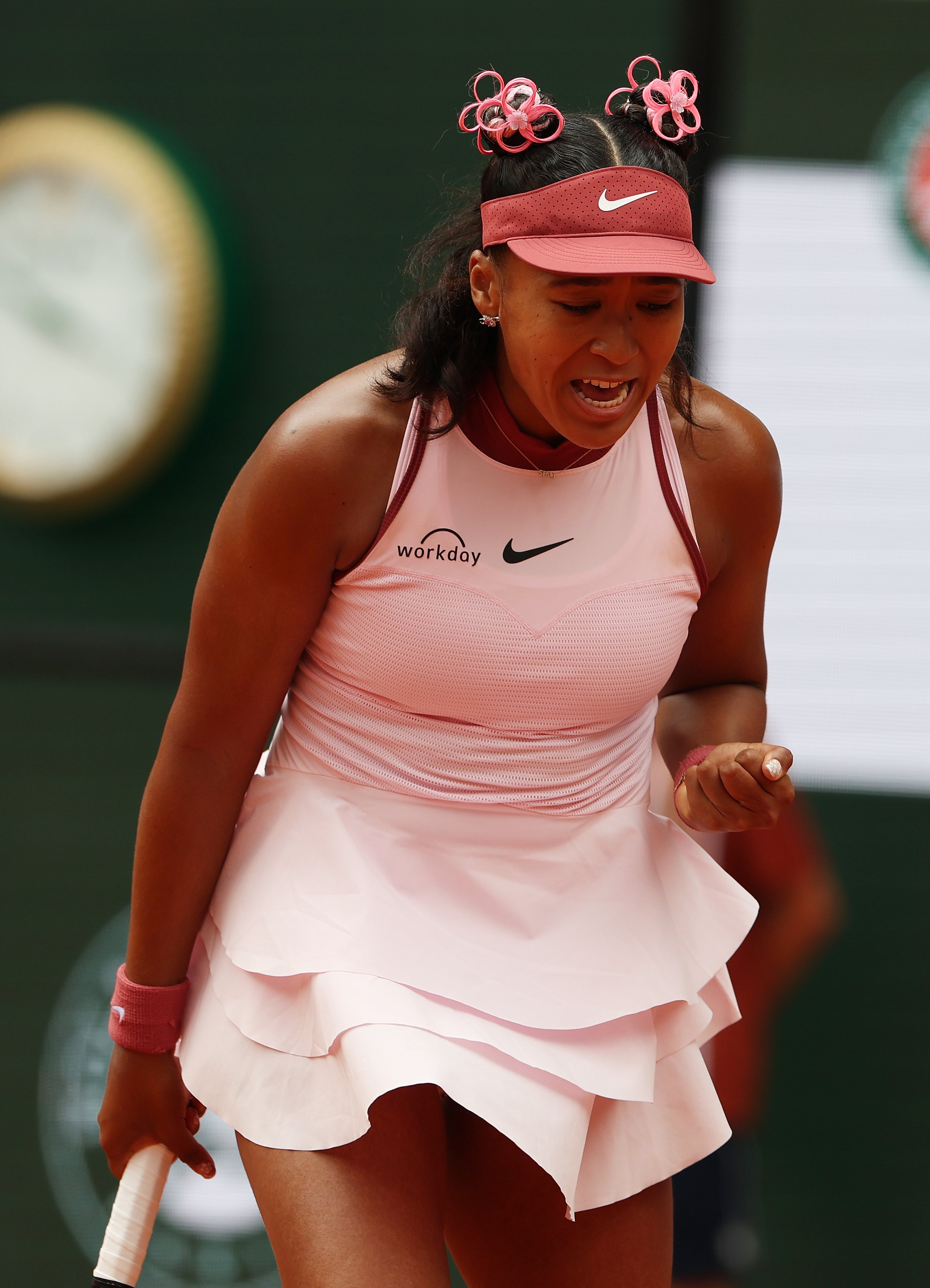  大坂直美在篮网比赛中问鼎冠军，出色防守引发热议！